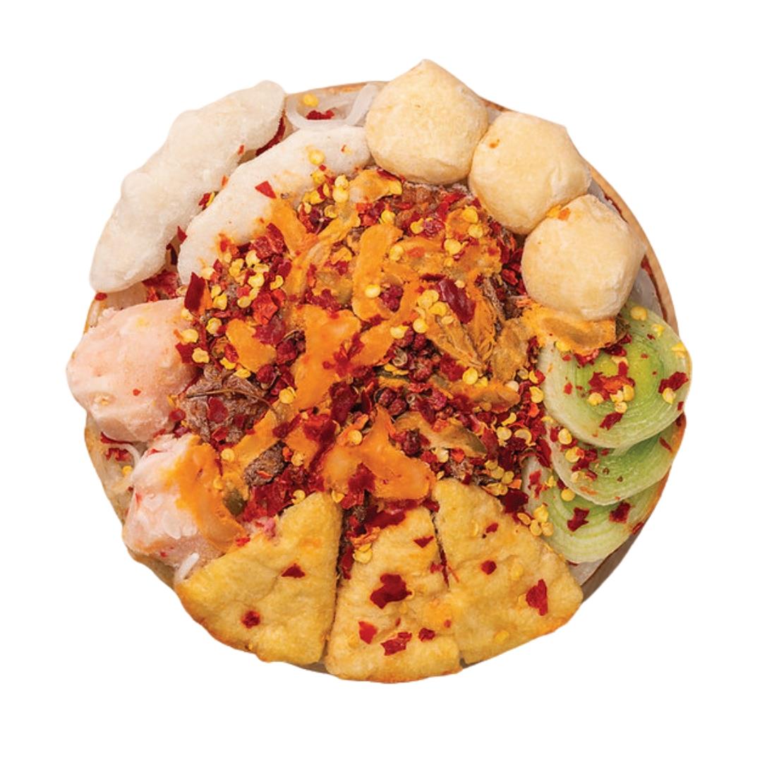 We Need Good Food Spicy Mala Tang with Sliced Beef 四川麻辣牛肉米線